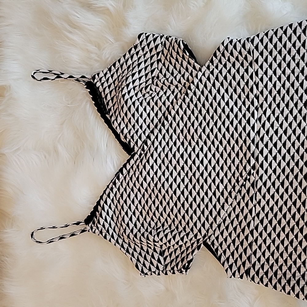 Sexy Geometric Cutout Dress - Picture 3 of 10